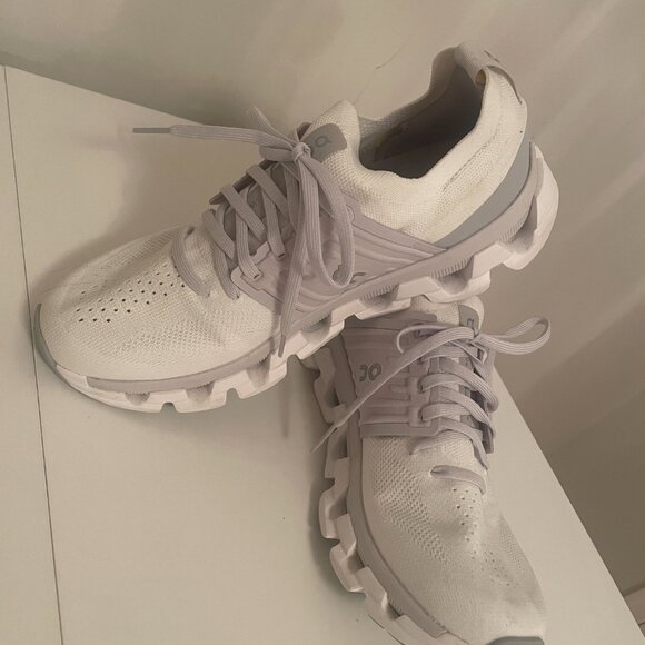 ON Cloudswift 3 Women's Running Shoe - Frost - Picture 1 of 9